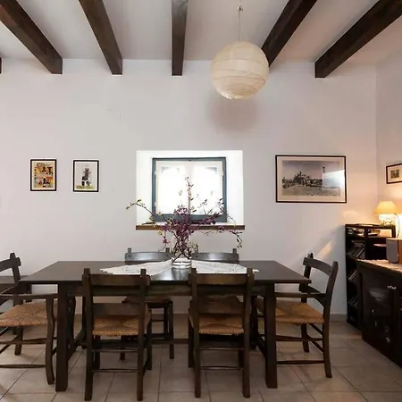 Villa Splendid Stone House With Vineyard Close To