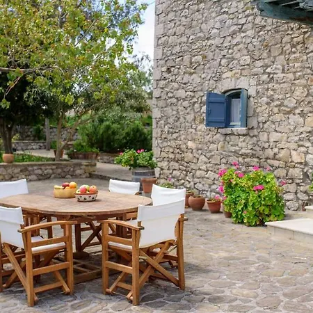 Splendid Stone House With Vineyard Close To Villa
